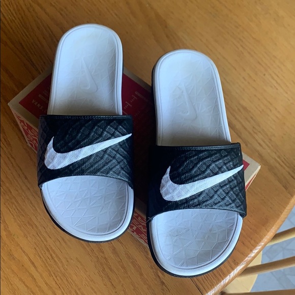 Nike Shoes - Nike slides